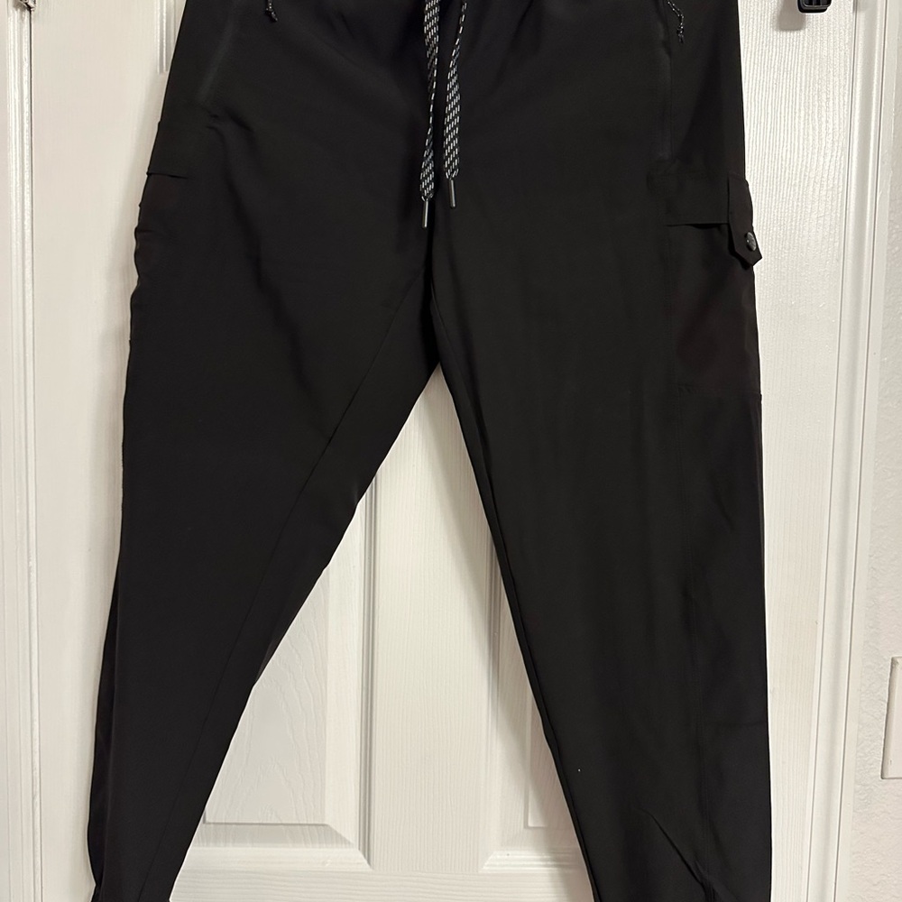 Avalanche woman’s Charcoal Cargo Pants